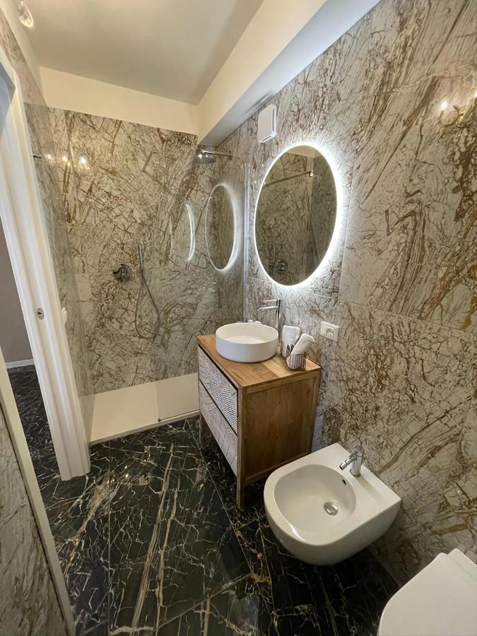 Prestige Suite Via Romagnoli Sirmione Luaran gambar