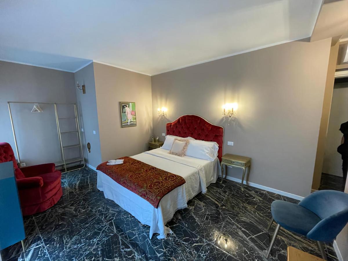 Prestige Suite Via Romagnoli Sirmione Luaran gambar